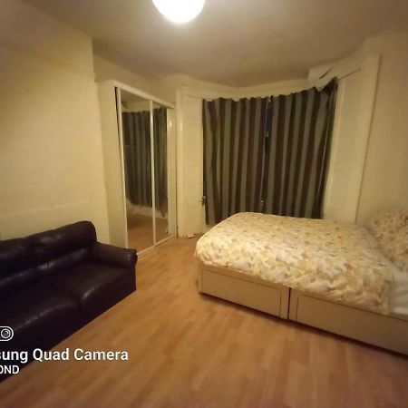 Elmdene Road - Large Room 런던 외부 사진