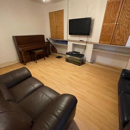 Elmdene Road - Large Room 런던 외부 사진