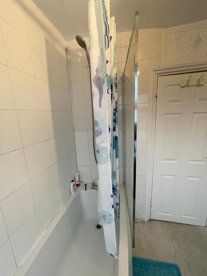 Elmdene Road - Large Room 런던 외부 사진